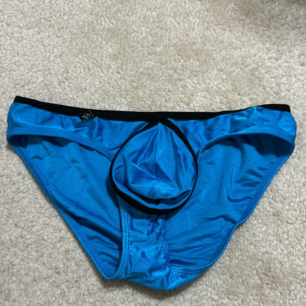 Joe Snyder bikini